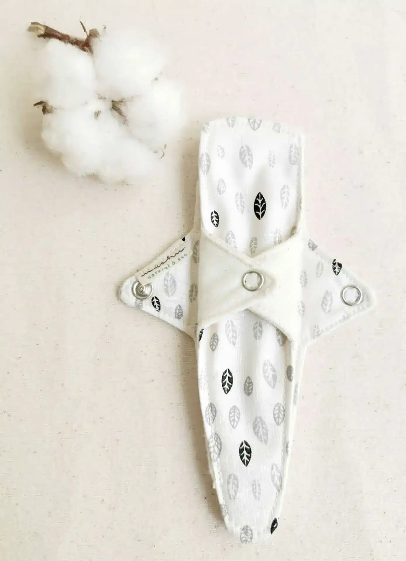 Salvaslip tanga de tela ecológico tierra nüshu