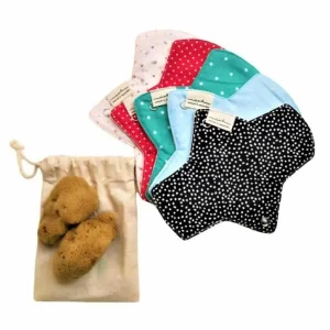 Pack esponja menstrual y salvaslips de tela modelo floral