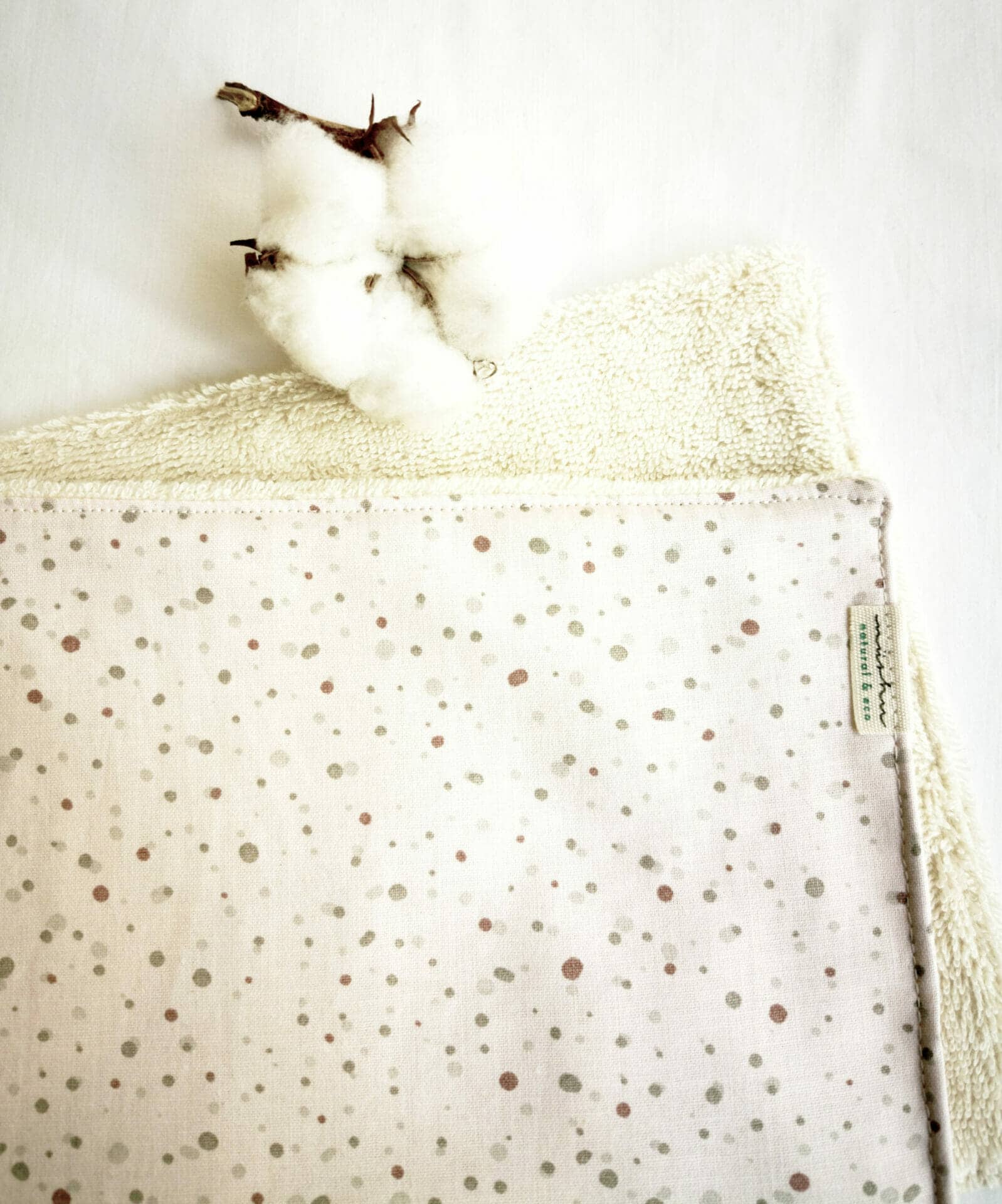 Medium hygiene ecological towel